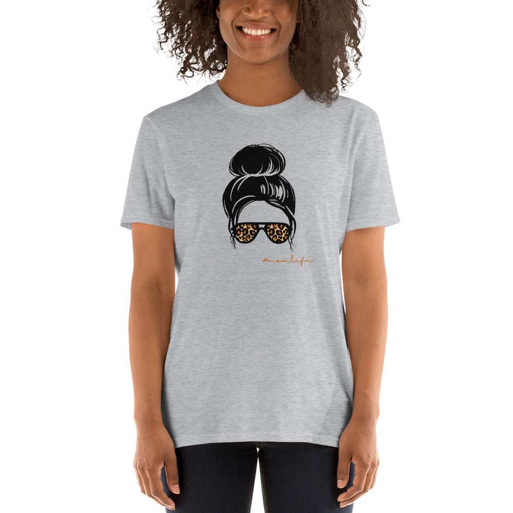 #momlife Graphic Tee