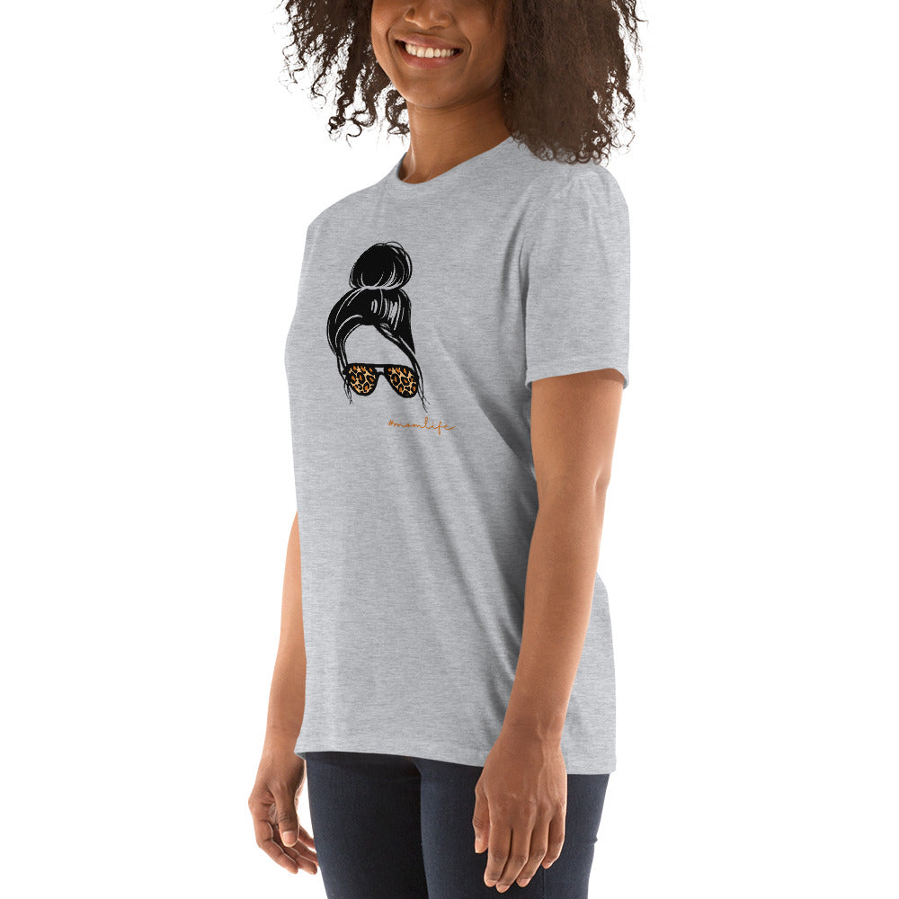 #momlife Graphic Tee