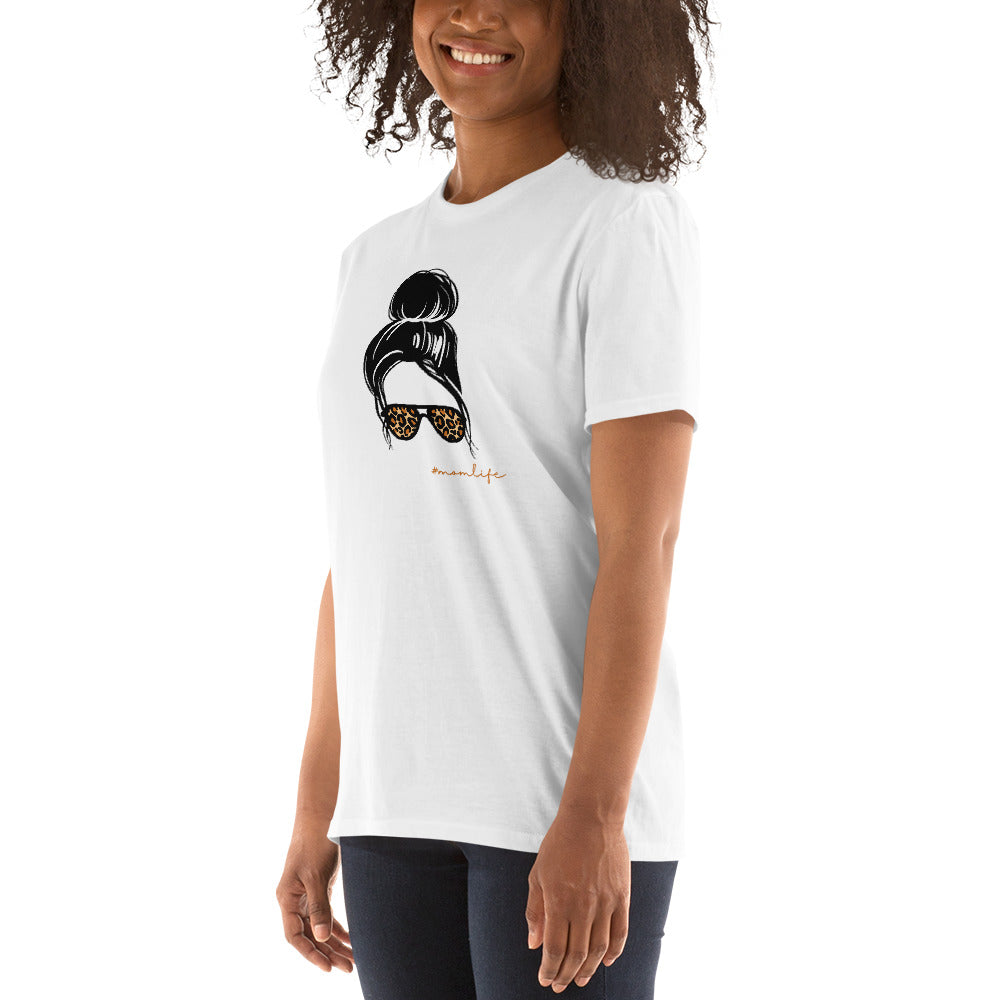 #momlife Graphic Tee